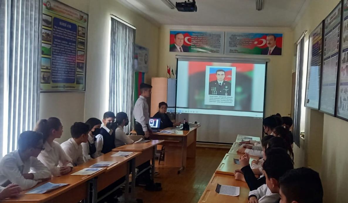 Paytaxt məktəblərində Aprel döyüşlərinə həsr olunan tədbirlər
