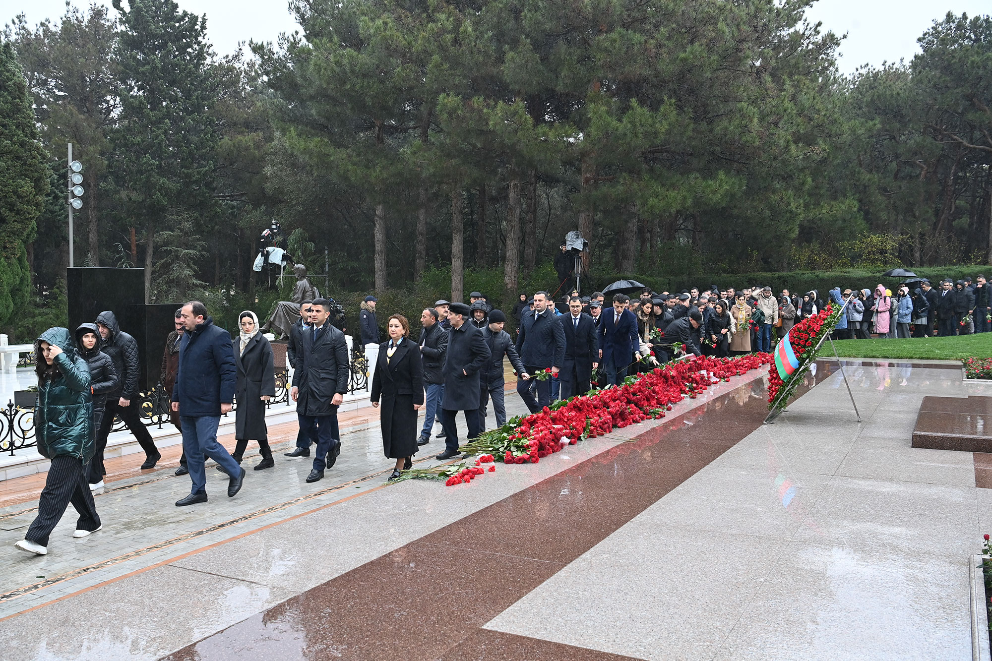 Fəxri xiyaban ziyarət edilib
