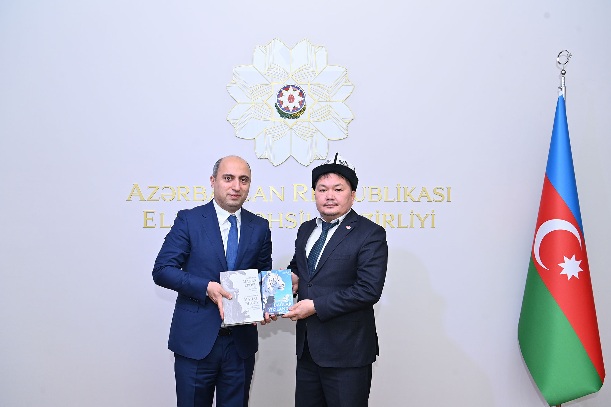 Elm və təhsil naziri Qırğız Respublikasının ölkəmizdəki səfiri ilə görüşüb