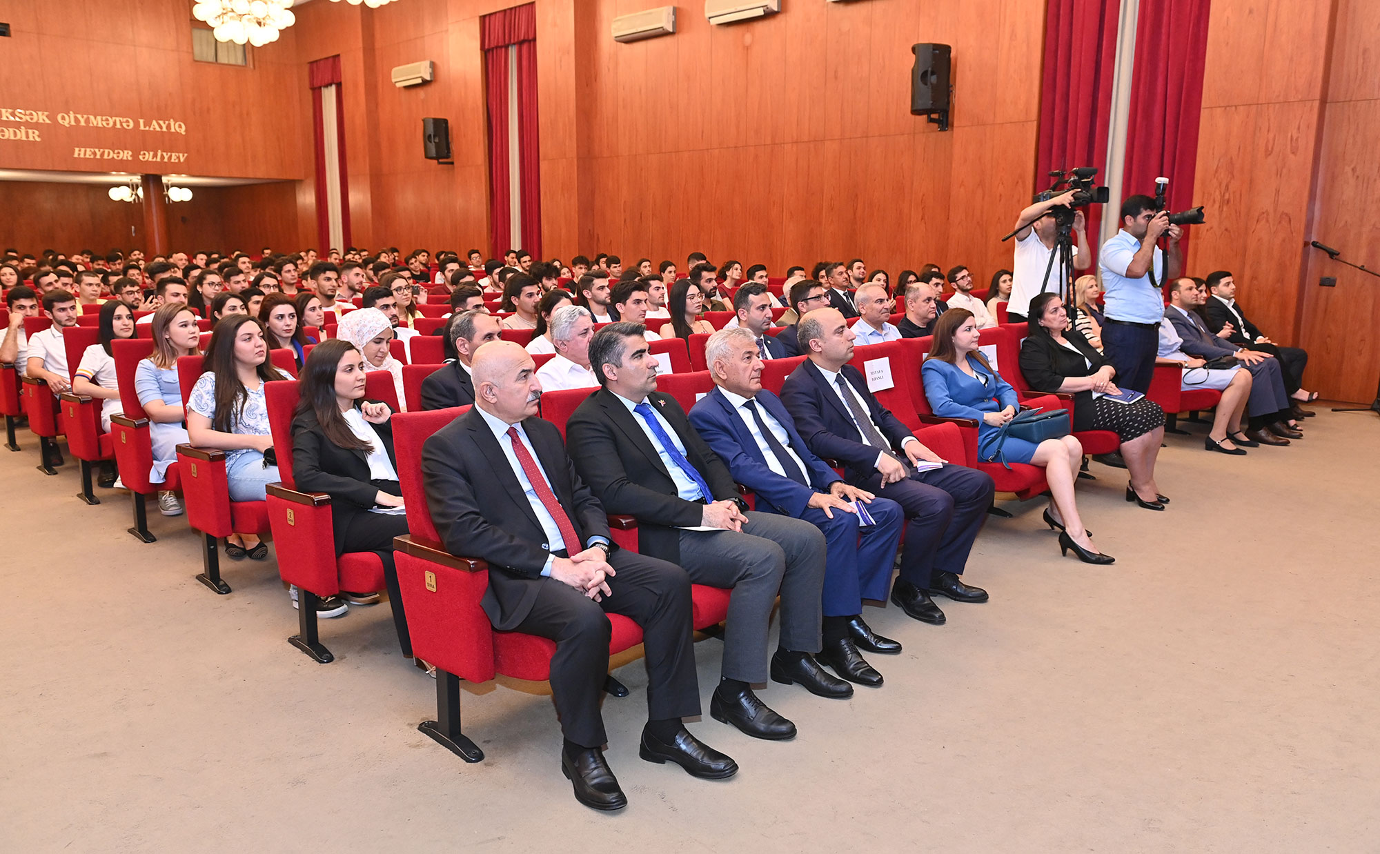 “CODE FOR FUTURE”- ADNSU təhsil layihəsinin bağlanış mərasimi