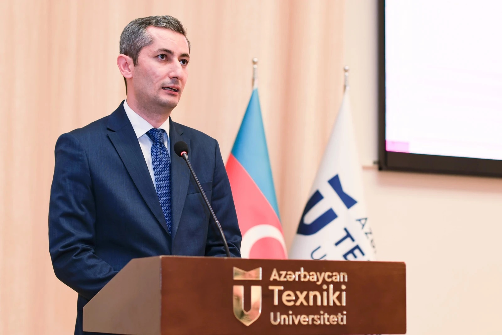 Ali və orta ixtisas təhsili müəssisələrinin heyəti üçün təlimlər davam edir