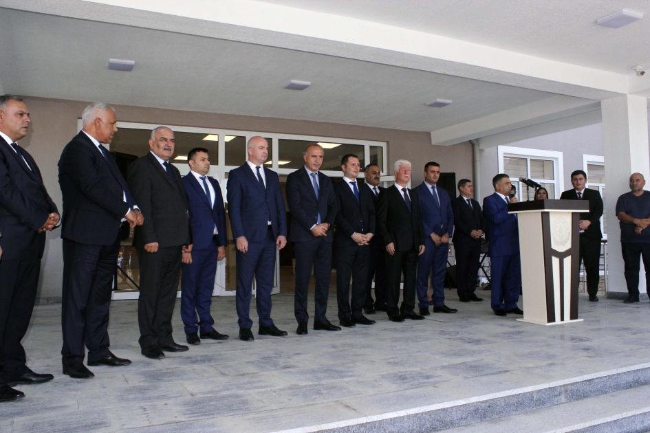 Bölgələrdə məktəb açılışları olub