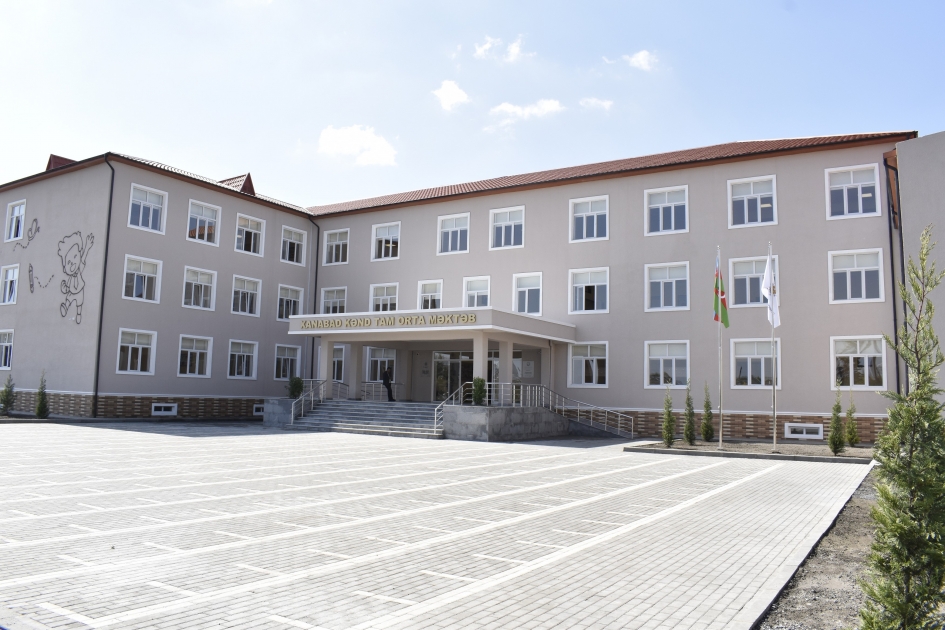 Bölgələrdə məktəb açılışları olub
