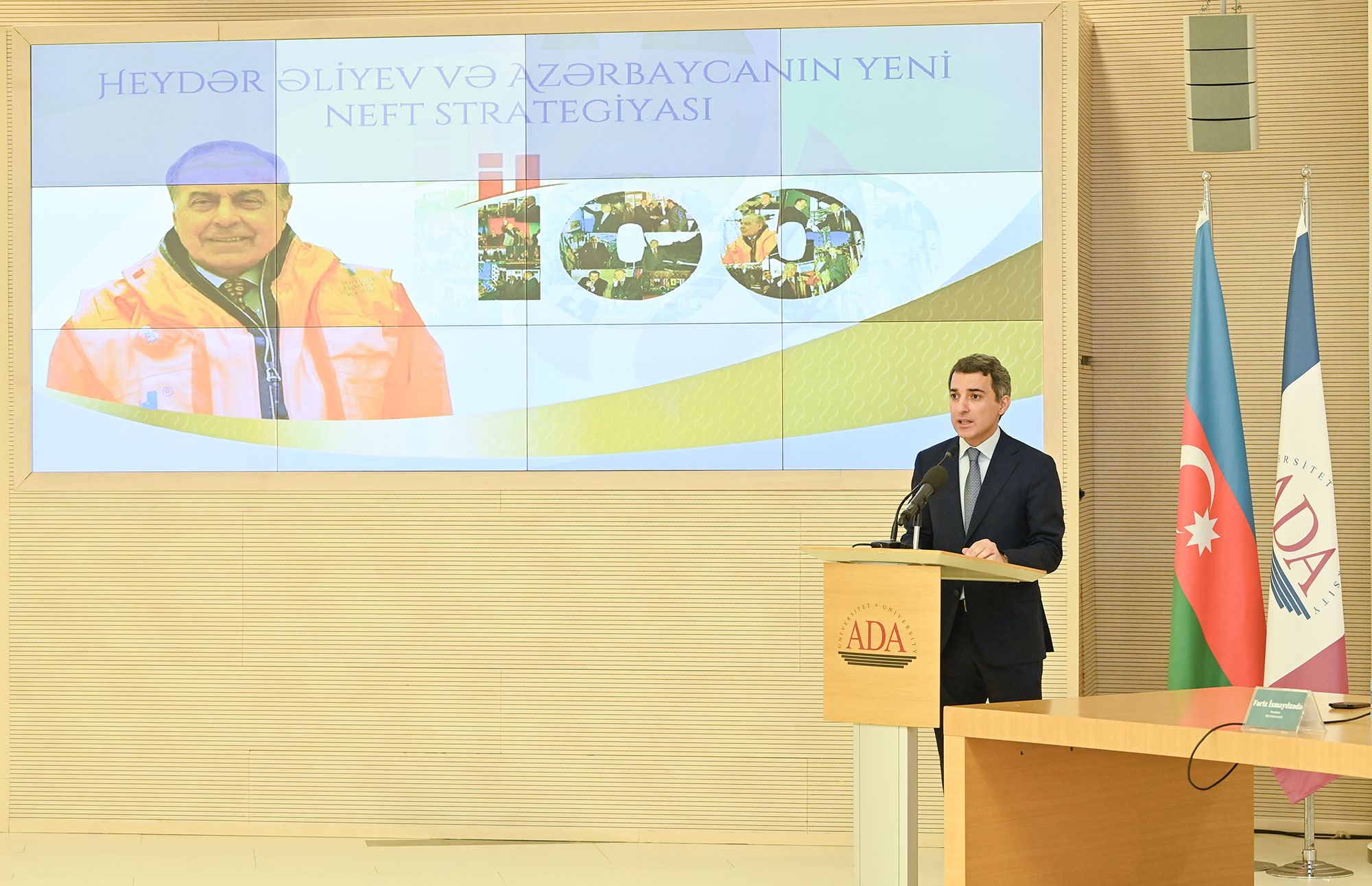 “Heydər Əliyevin uğurlu xarici siyasəti və Azərbaycanın yeni neft strategiyası” mövzusunda konfrans keçirilib