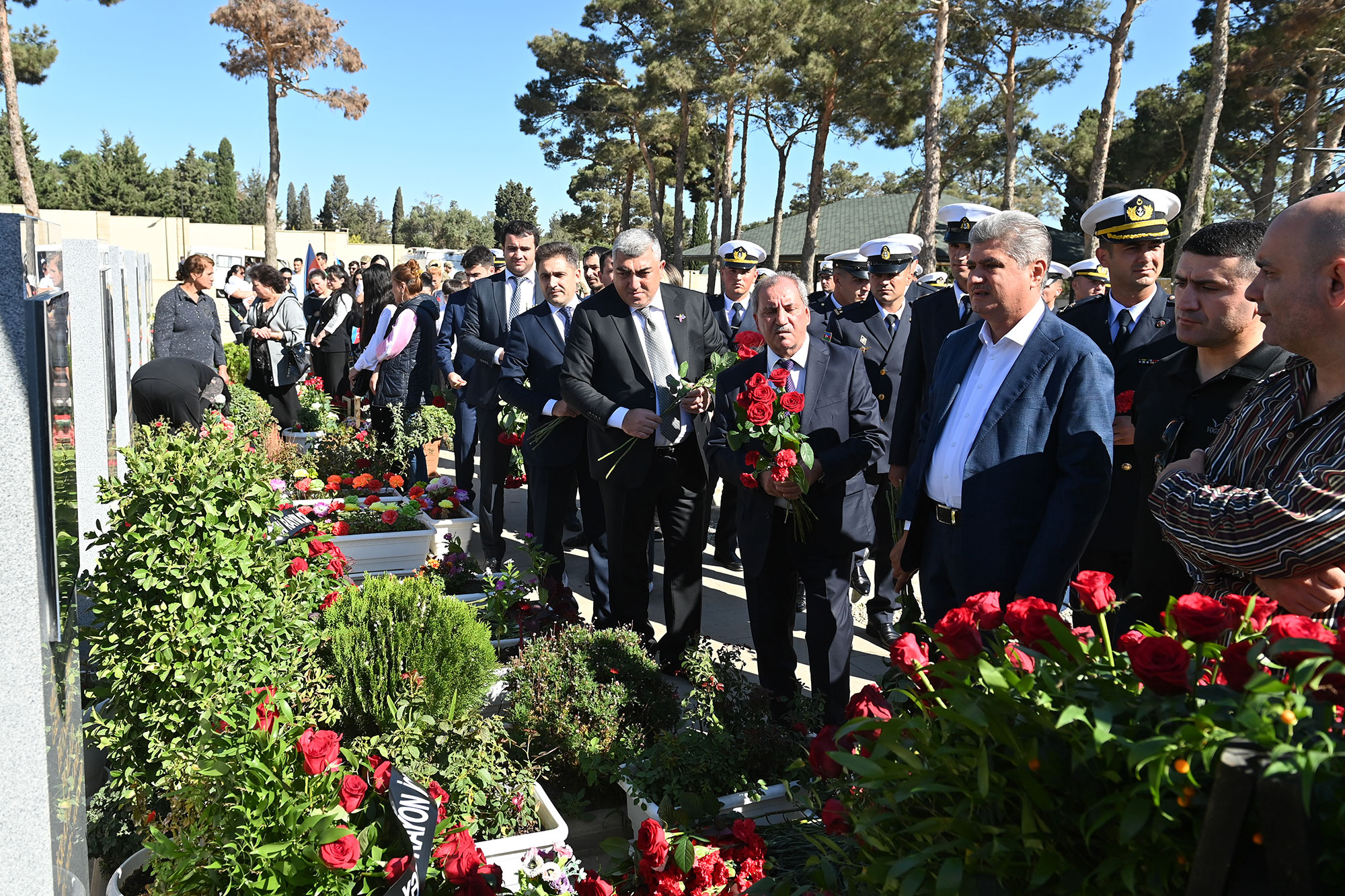 Elm və Təhsil Nazirliyində şəhidlərin xatirəsi yad edilib