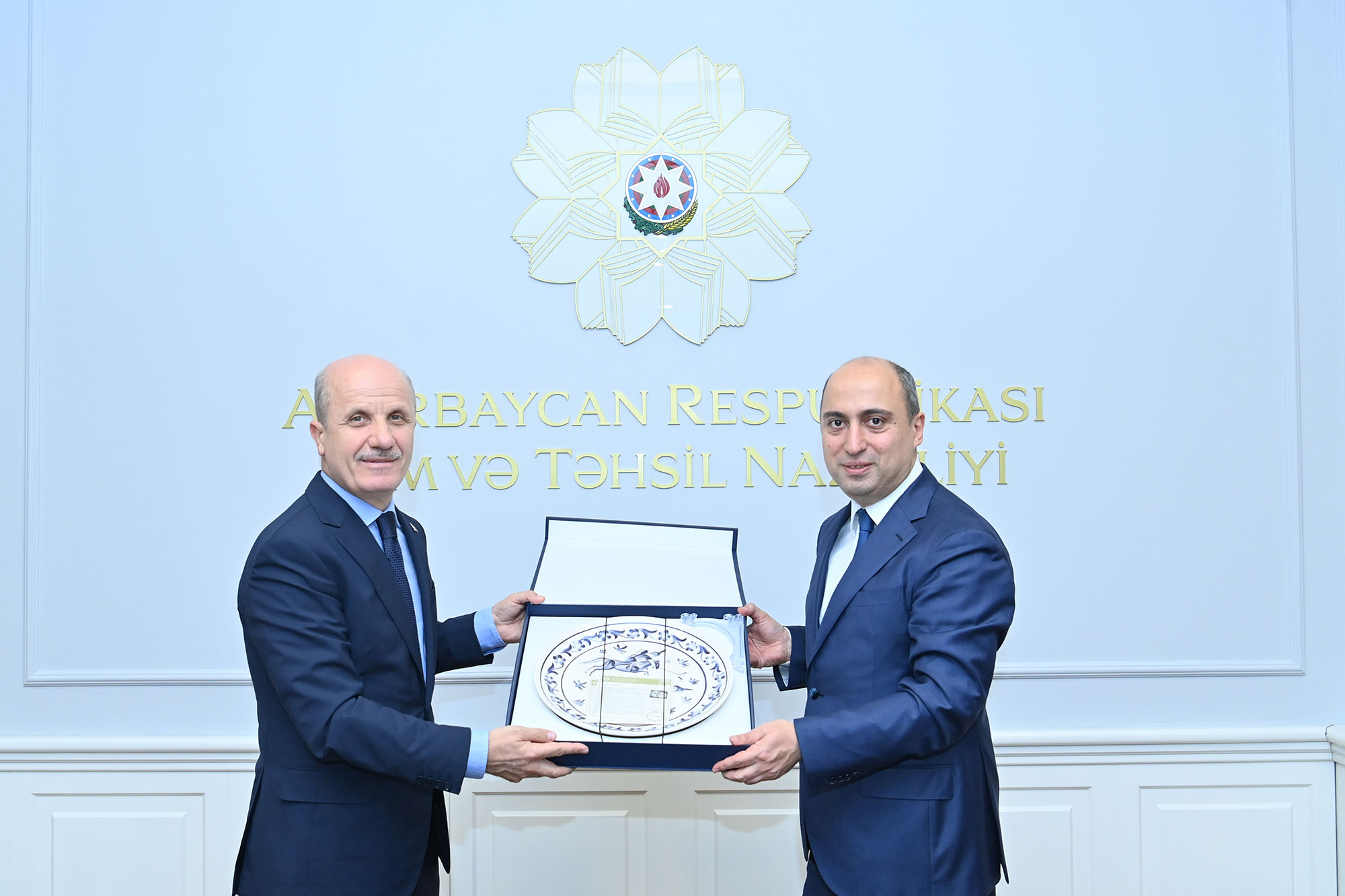 Türkiyənin Ali Təhsil Şurasının sədri Erol Özvar Azərbaycanda səfərdədir