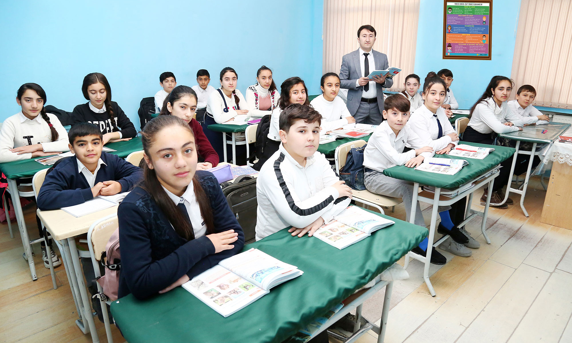 “Bizim müəllim”