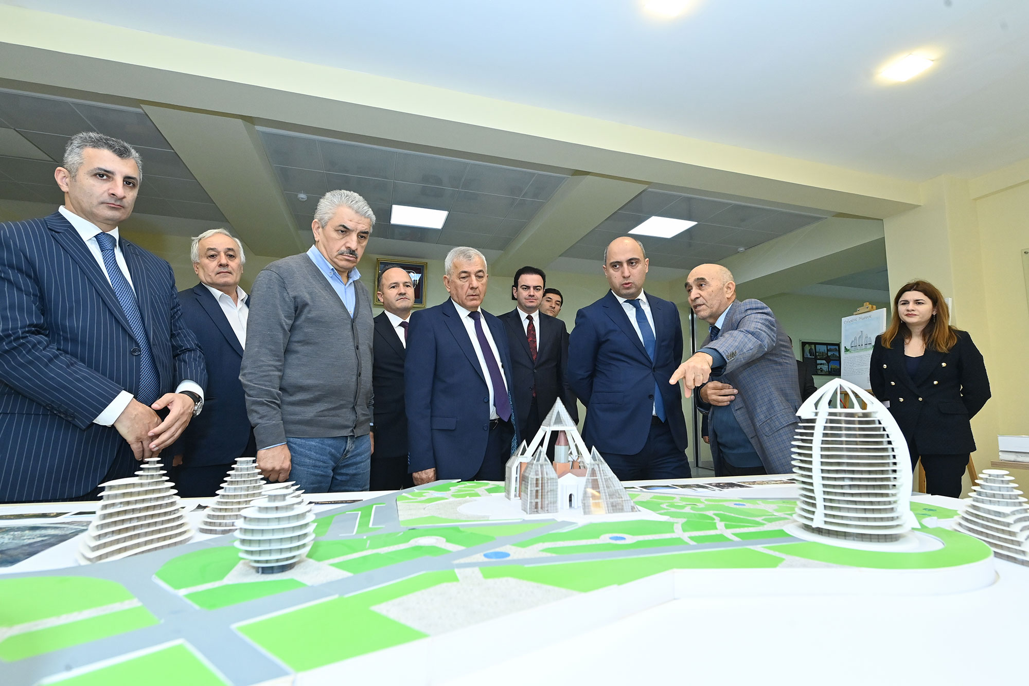 BMU-da ümummilli lider Heydər Əliyevin büstünün açılış mərasimi və konfrans keçirilib