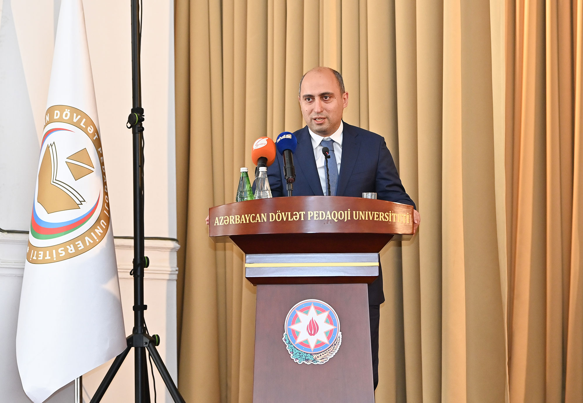 “Təhsilimiz: dünəndən sabaha” adlı elmi-praktik konfrans keçirilib