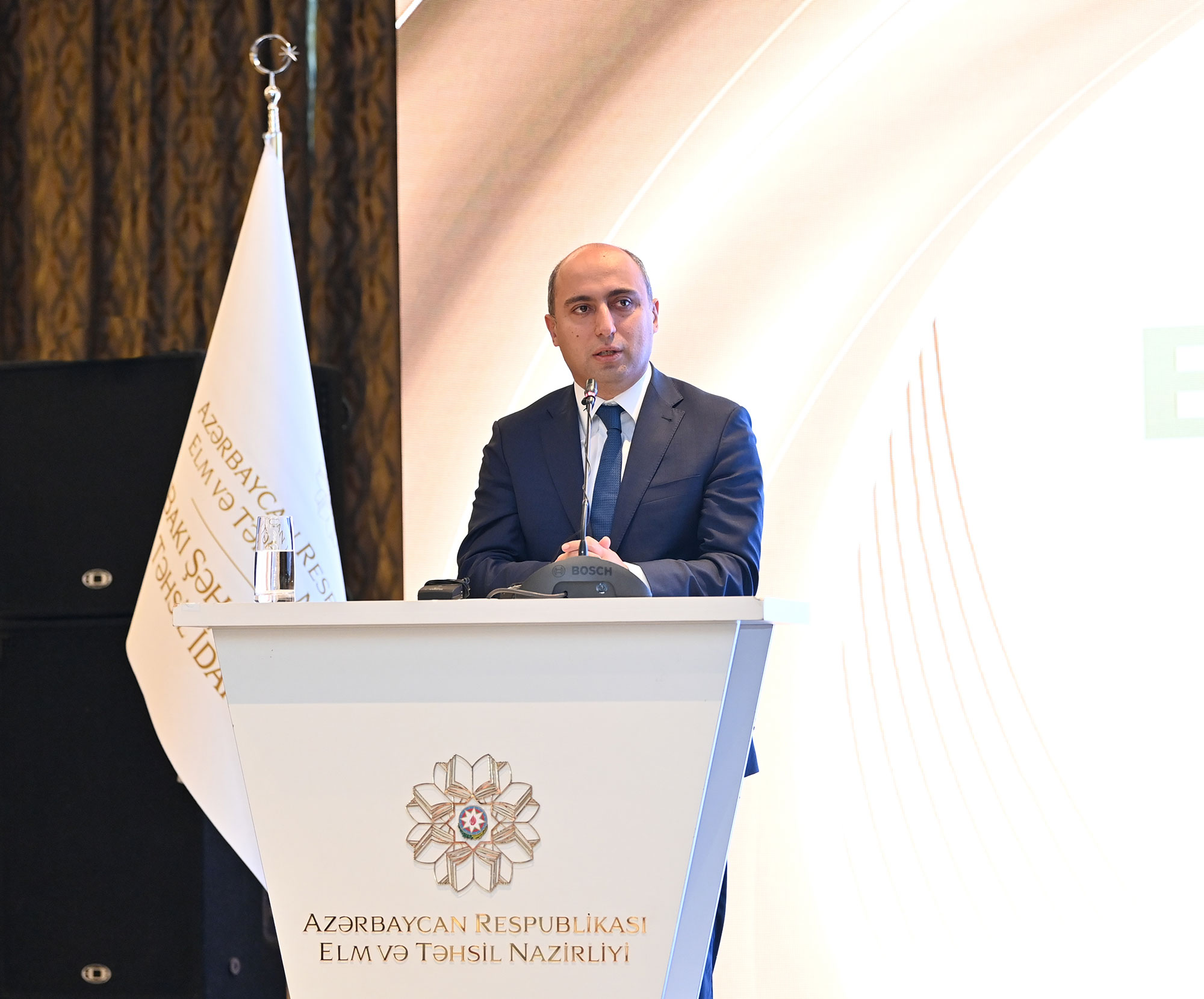 Bakı şəhəri təhsil işçilərinin sentyabr konfransı keçirilib