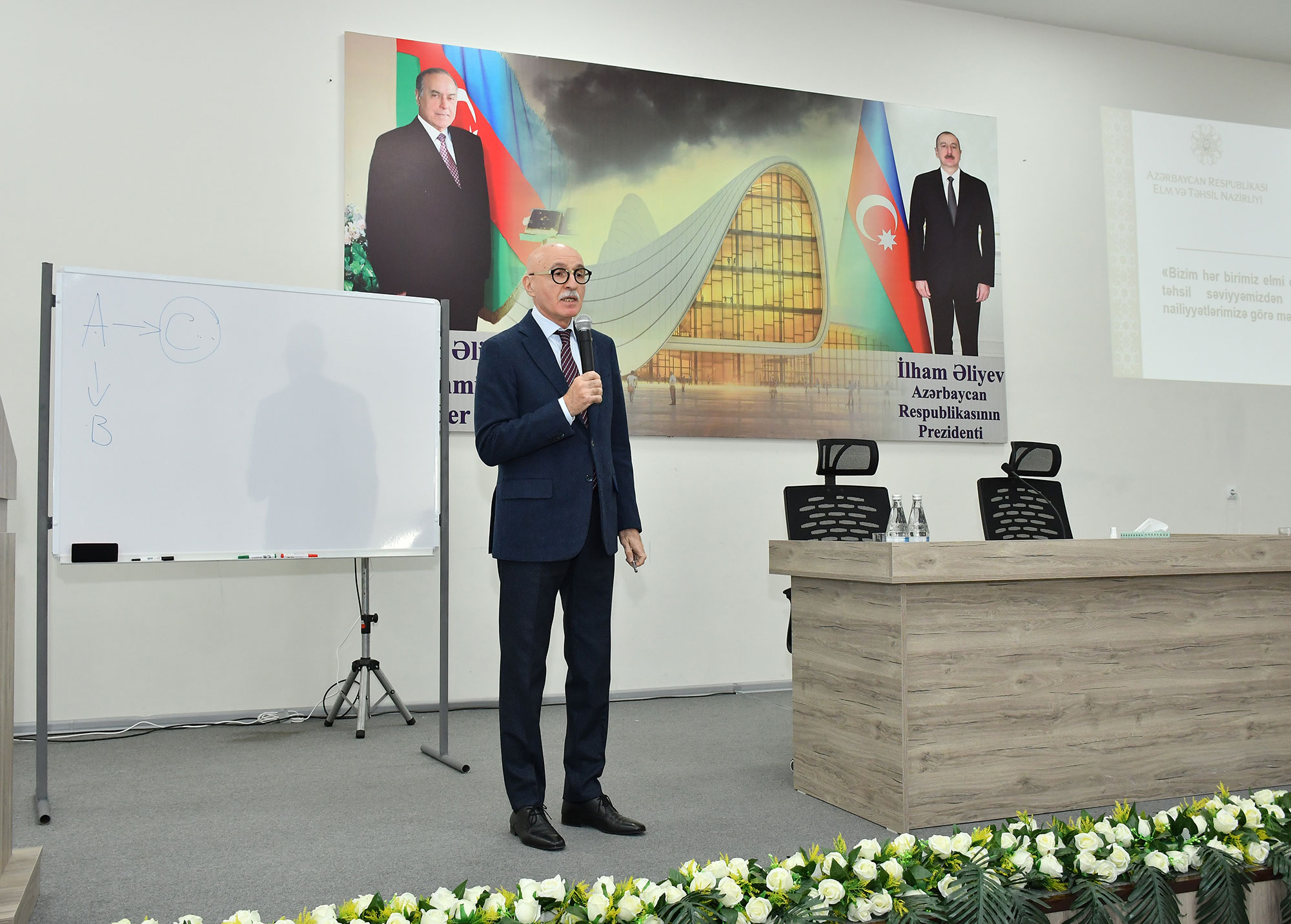 Nazir müavini Firudin Qurbanov Siyəzəndə olub