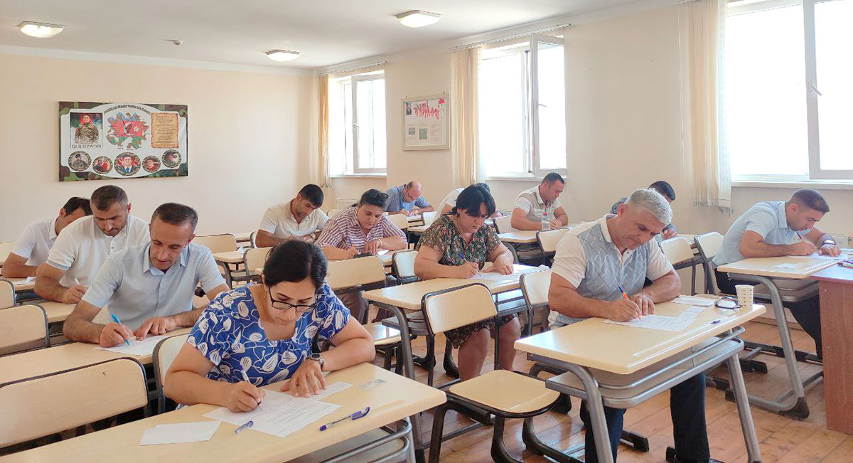 “Peşəkar idarəçi” müsabiqəsinin esse mərhələsi keçirilib