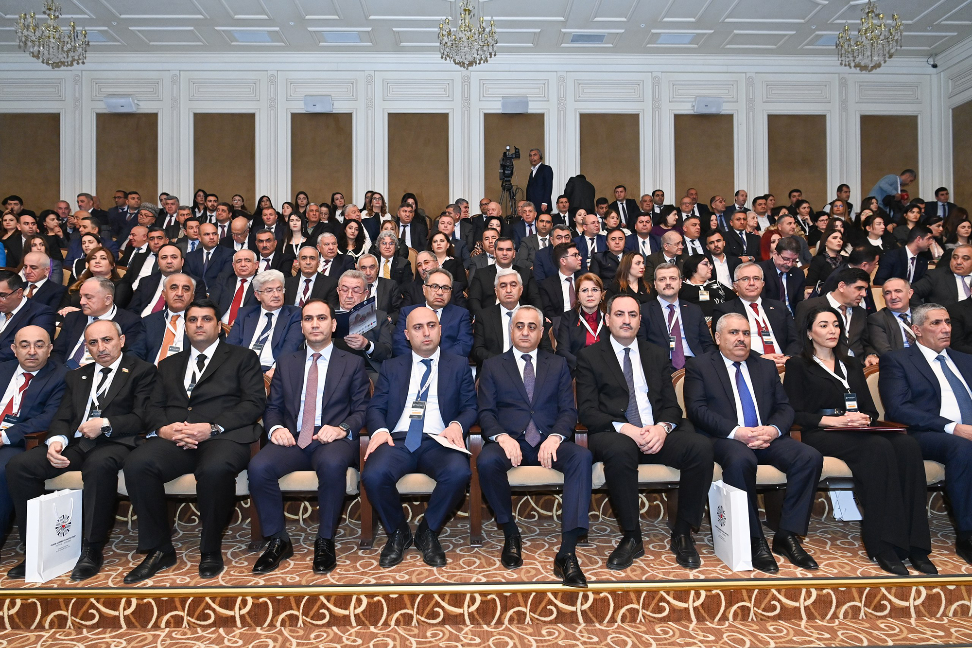 “Qərbi Azərbaycana qayıdış” festival-konqresi öz işinə başlayıb