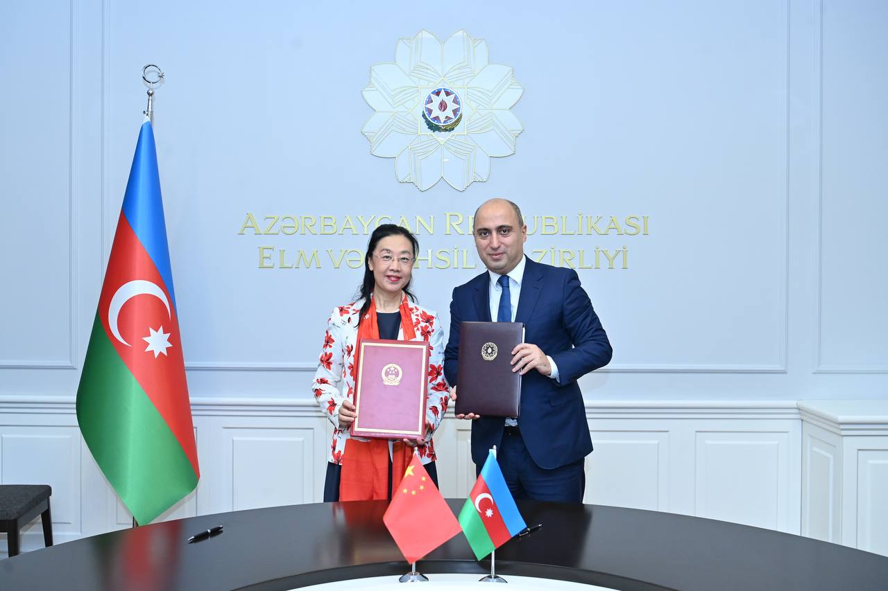 Elm və Təhsil Nazirliyi ilə Çin Xalq Respublikasının Ticarət Nazirliyi arasında müqavilə imzalanıb