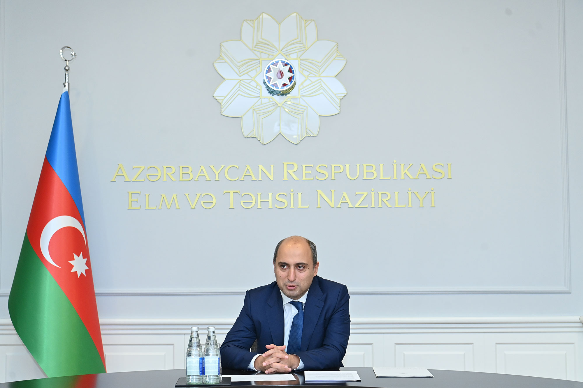 Elm və təhsil naziri yüksək nəticə göstərən idmançılarla görüşüb