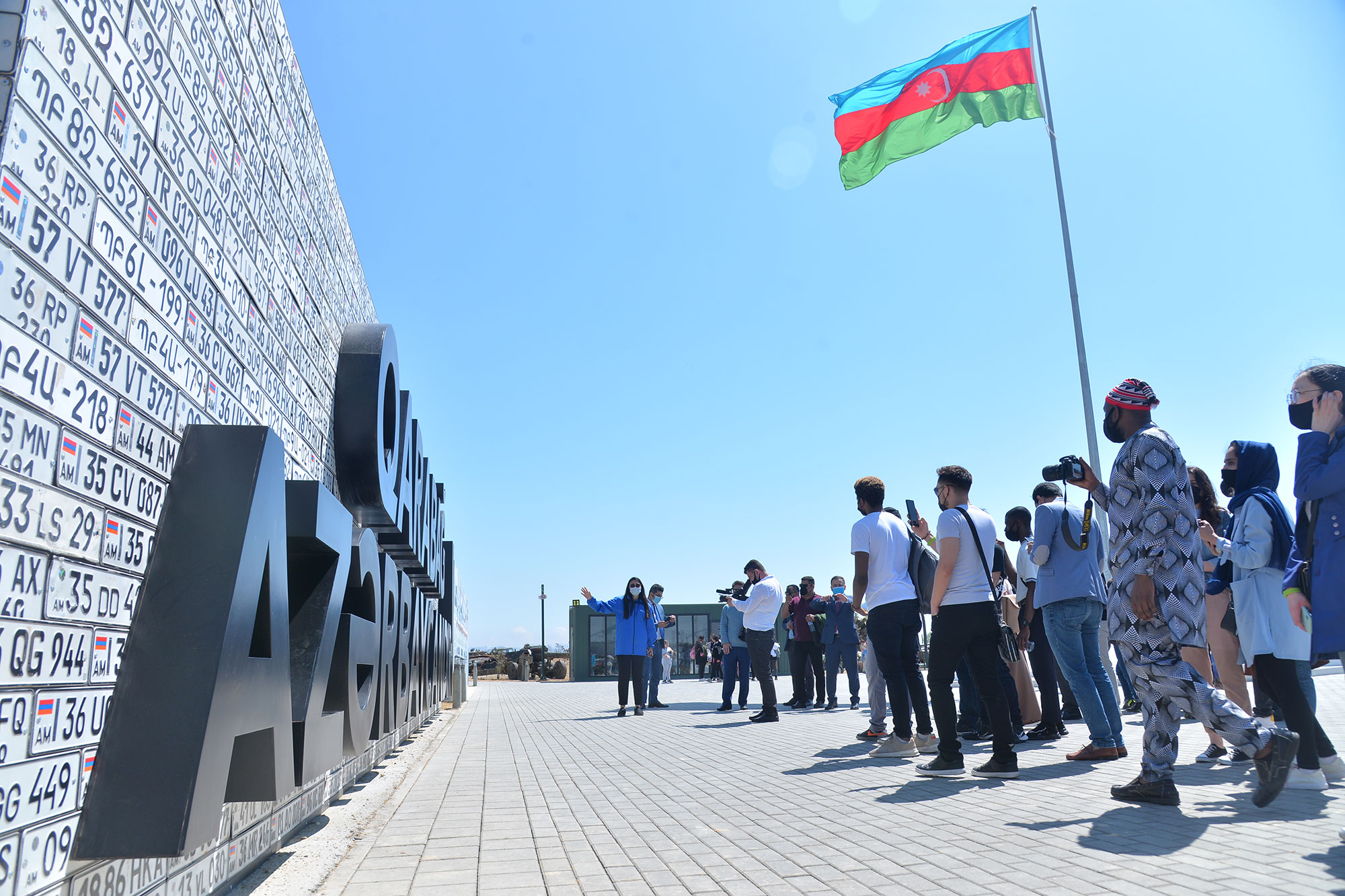 Əcnəbi tələbələr Hərbi Qənimətlər Parkında