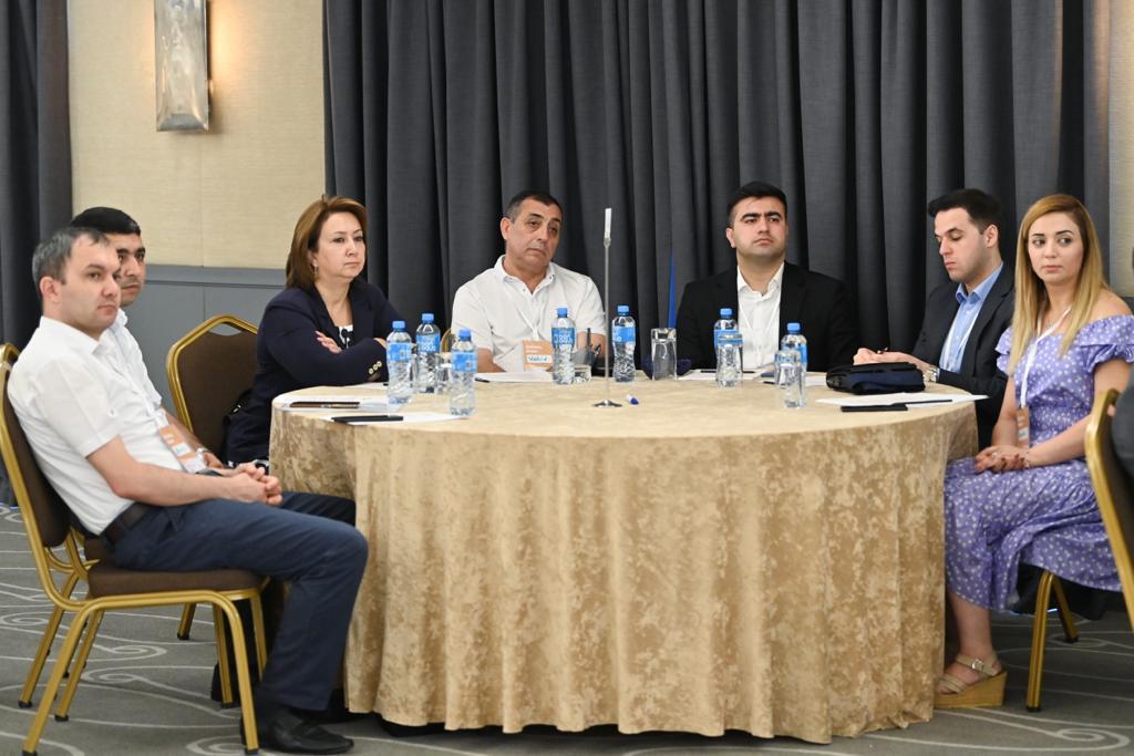 “Effektiv kommunikasiya” mövzusunda təlim keçirilib