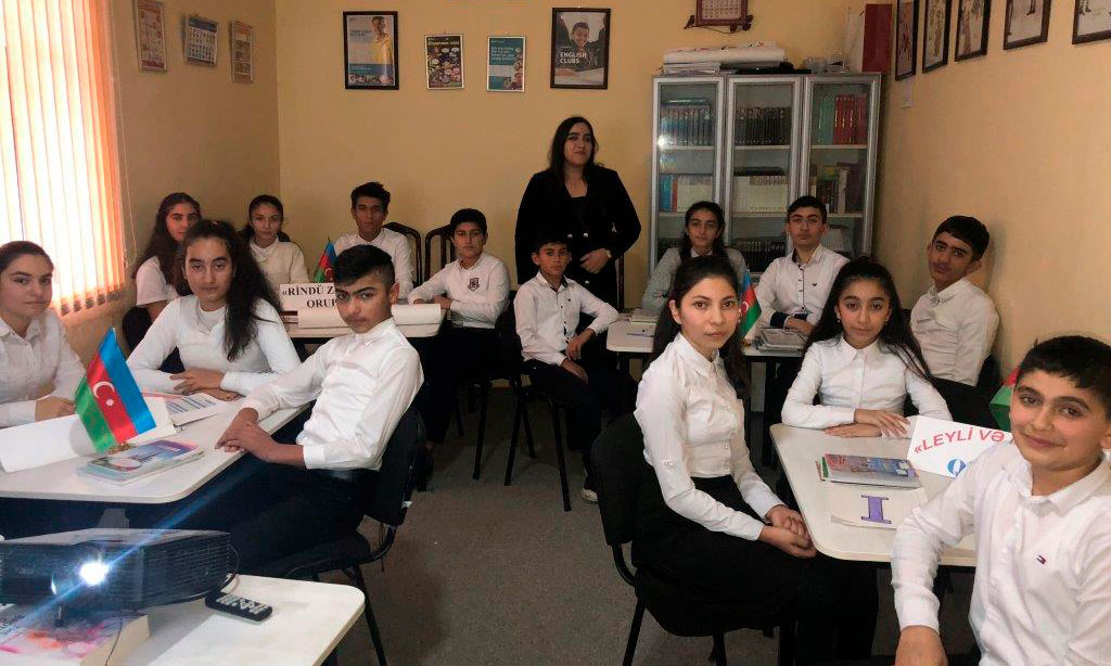 “Bizim müəllim”