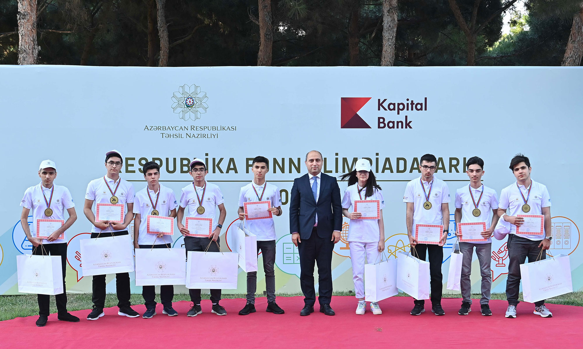 Respublika fənn olimpiadaları qaliblərinin mükafatlandırılması mərasimi