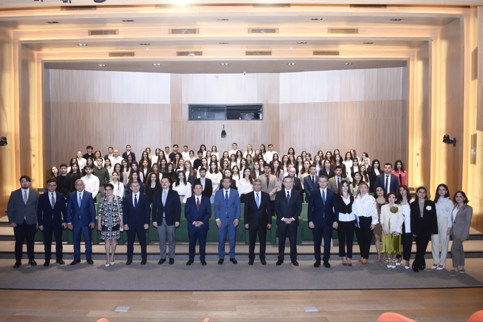 “Könüllü DOST” proqramının 5 illik fəaliyyətinə həsr olunmuş “TeaTalks with DOSTs” adlı tədbir keçirilib