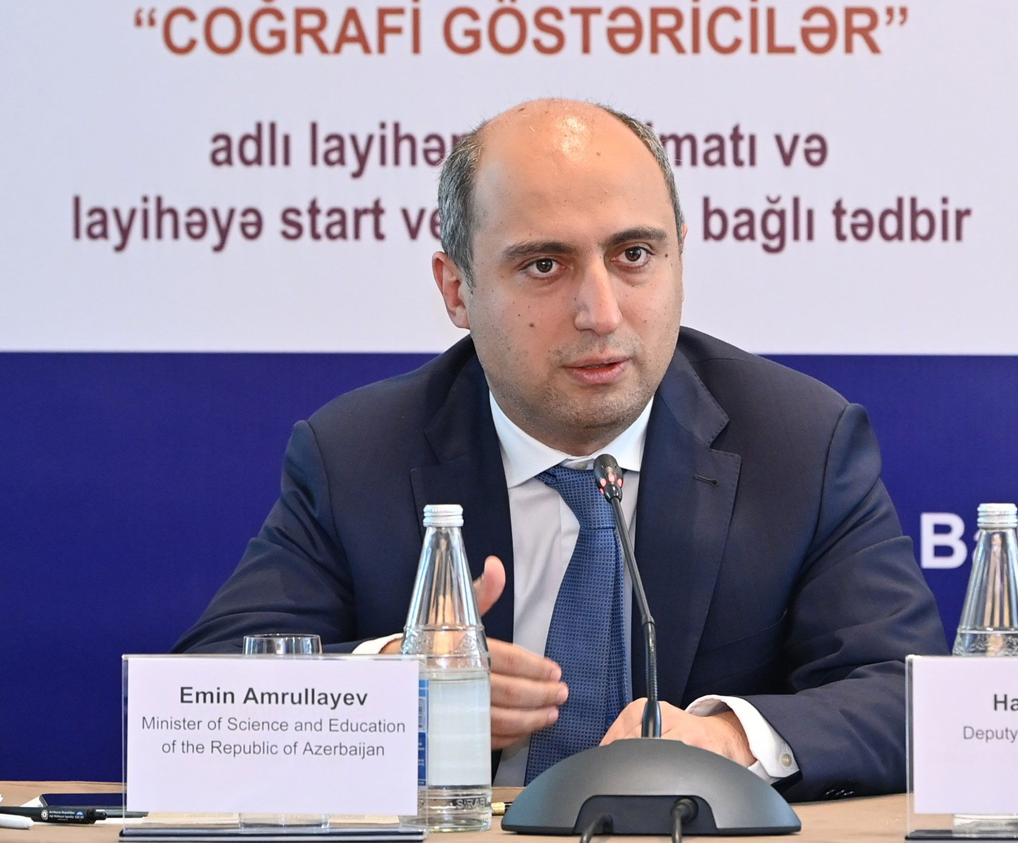 Emin Əmrullayev Əqli Mülkiyyət Agentliyinin təşkil etdiyi “dəyirmi masa”da çıxış edib