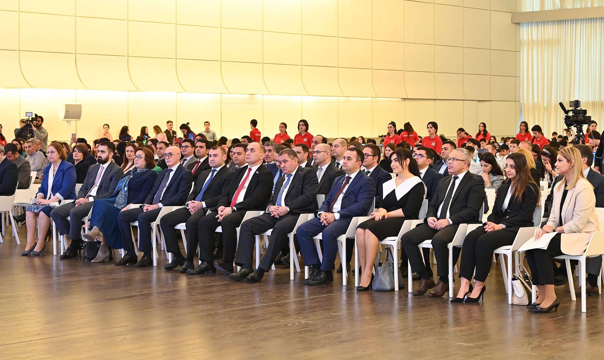 “Kod saatı: rəqəmsal gələcəyə addım 2022-ci il” müsabiqəsinin qalibləri mükafatlandırılıb