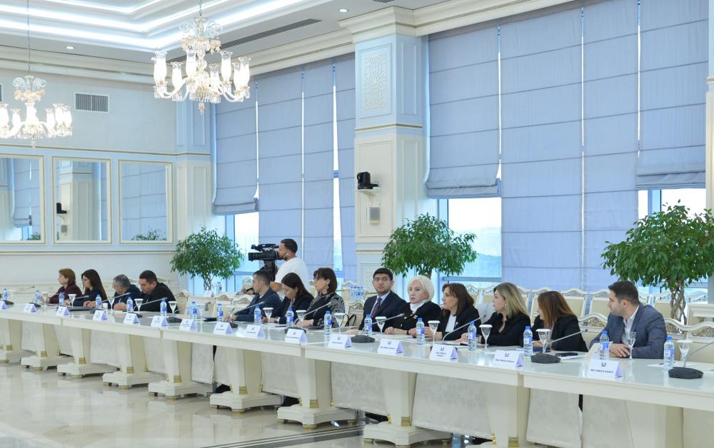 “Ailə sağlamlığı və dəyərləri qanunvericilik aspektində” mövzusunda ictimai dinləmə keçirilib