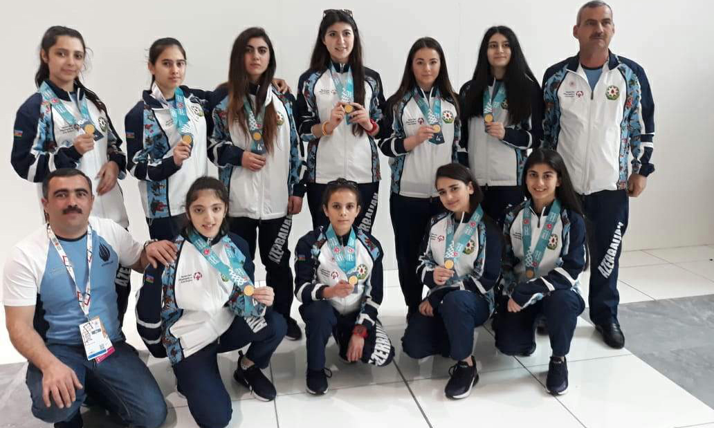 6 qızıl, 10 gümüş, 9 bürünc