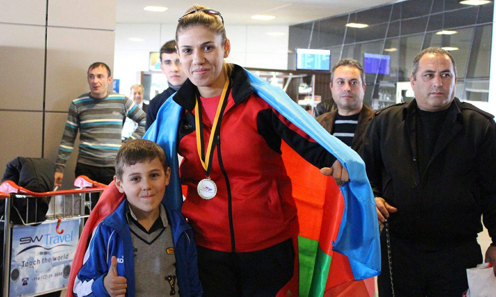 “Üstünlüyünüzü tapmamış, özünüzdən əl çəkməyin”