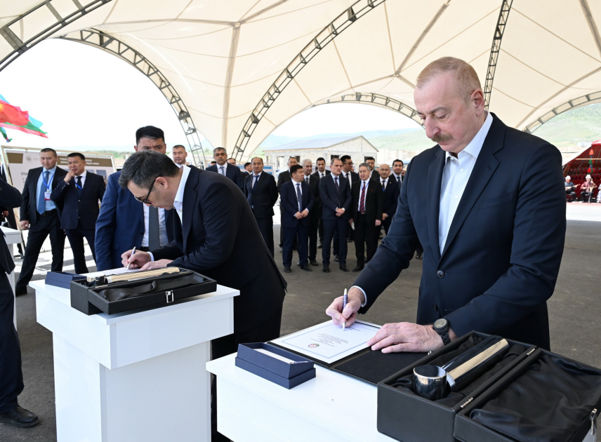 Azərbaycan və Qırğızıstan prezidentləri Ağdamın Xıdırlı kənd tam orta məktəbinin təməlqoyma mərasimində iştirak ediblər