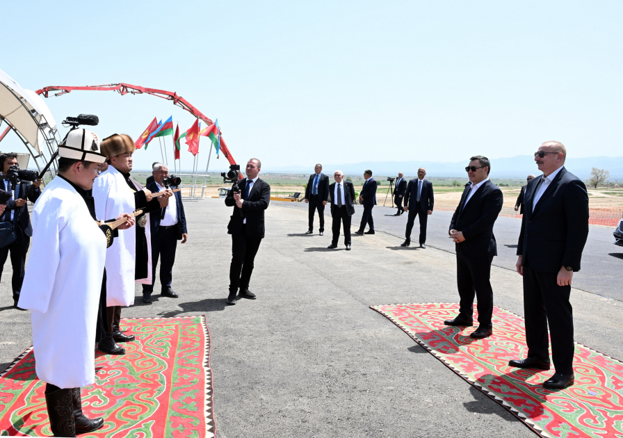 Azərbaycan və Qırğızıstan prezidentləri Ağdamın Xıdırlı kənd tam orta məktəbinin təməlqoyma mərasimində iştirak ediblər