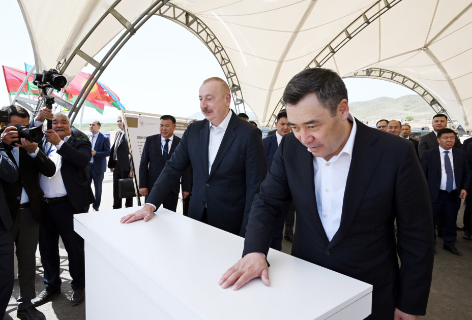 Azərbaycan və Qırğızıstan prezidentləri Ağdamın Xıdırlı kənd tam orta məktəbinin təməlqoyma mərasimində iştirak ediblər