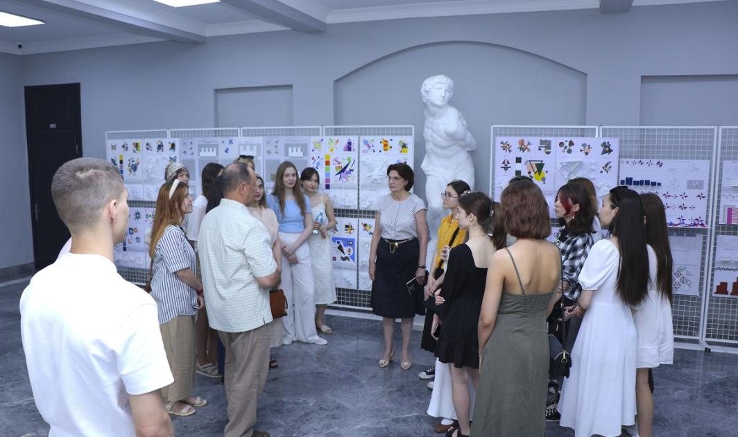 Ufa Dövlət Neft Texniki Universitetinin tələbə və müəllim heyəti AzMİU-da olub