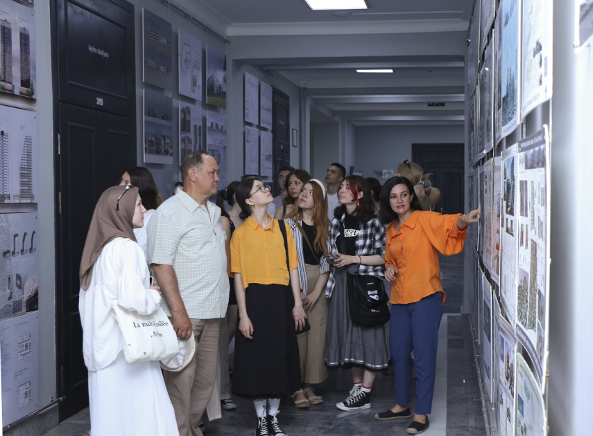 Ufa Dövlət Neft Texniki Universitetinin tələbə və müəllim heyəti AzMİU-da olub