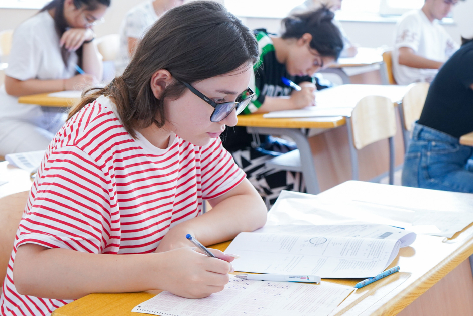 I və IV ixtisas qrupları üzrə qəbul imtahanı başa çatıb