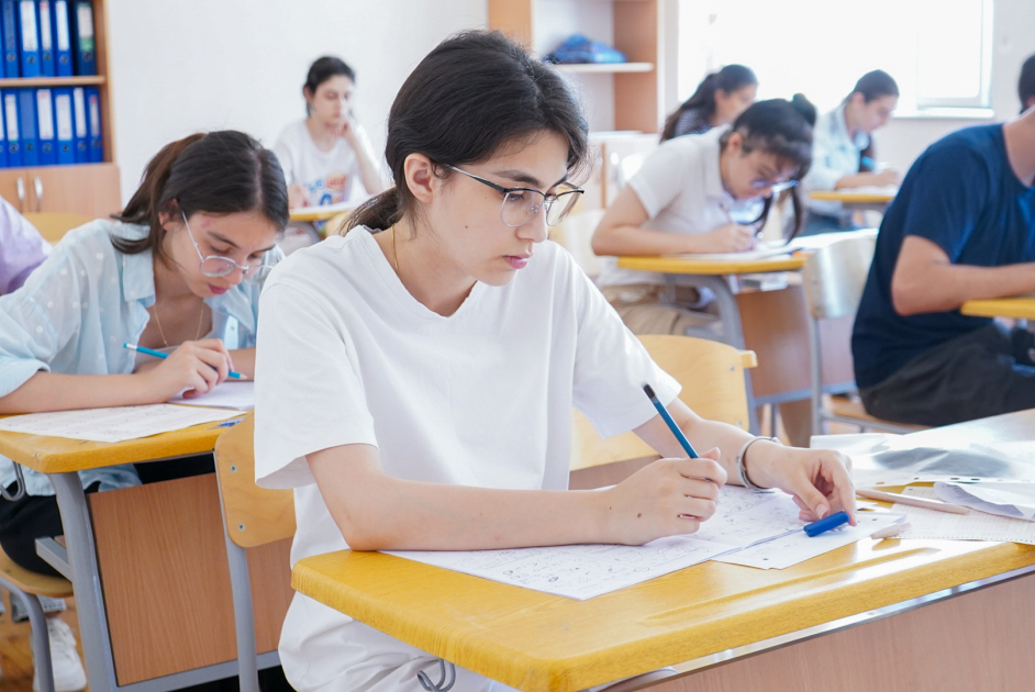 I və IV ixtisas qrupları üzrə qəbul imtahanı başa çatıb