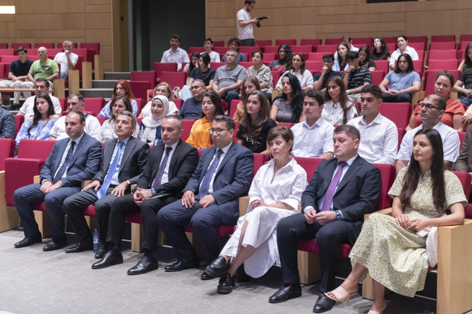 ADA Universitetində İtaliya-Azərbaycan Universiteti layihəsi çərçivəsində tələbələrlə görüş keçirilib