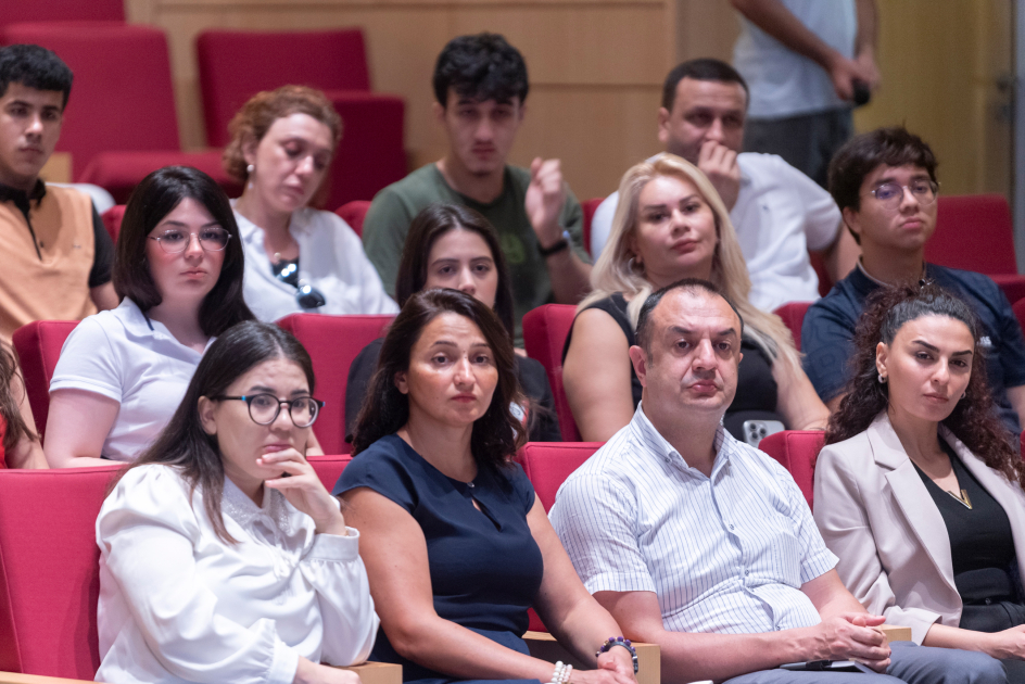ADA Universitetində İtaliya-Azərbaycan Universiteti layihəsi çərçivəsində tələbələrlə görüş keçirilib
