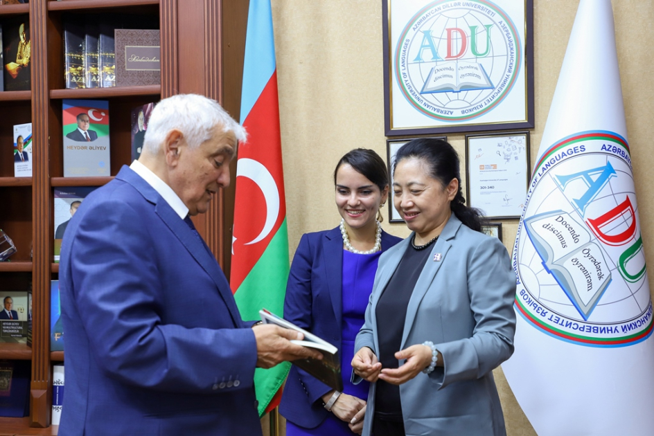 Çinin Dil Təhsili və Əməkdaşlıq Mərkəzinin nümayəndə heyəti ADU-da olub
