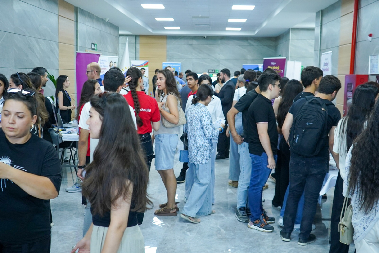 Qarabağ Universiteti ali təhsil müəssisələrinin sərgisində təmsil olunub