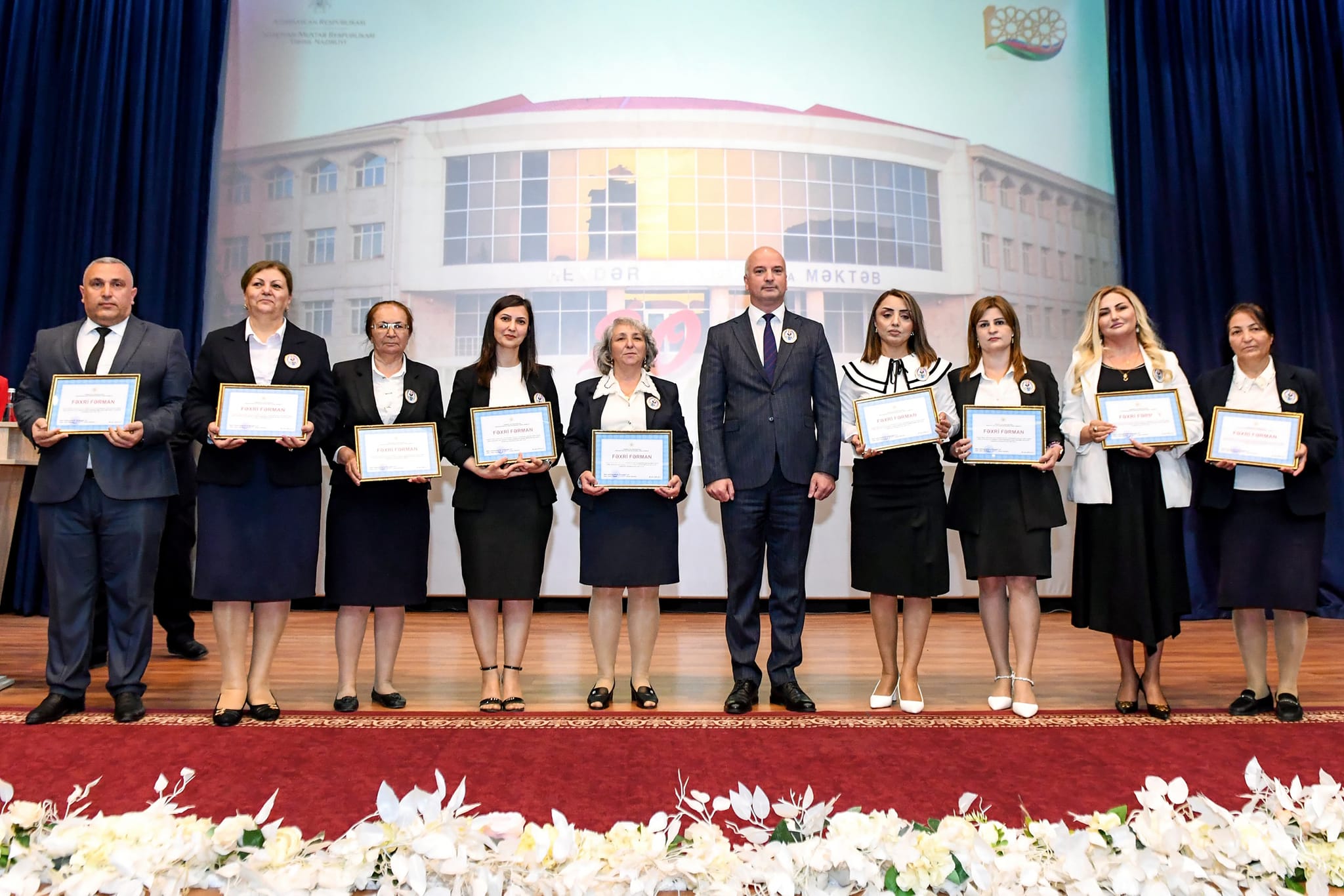 Naxçıvanda Heydər Əliyev adına tam orta məktəbin fəaliyyətə başlamasının 20 illiyi qeyd edilib