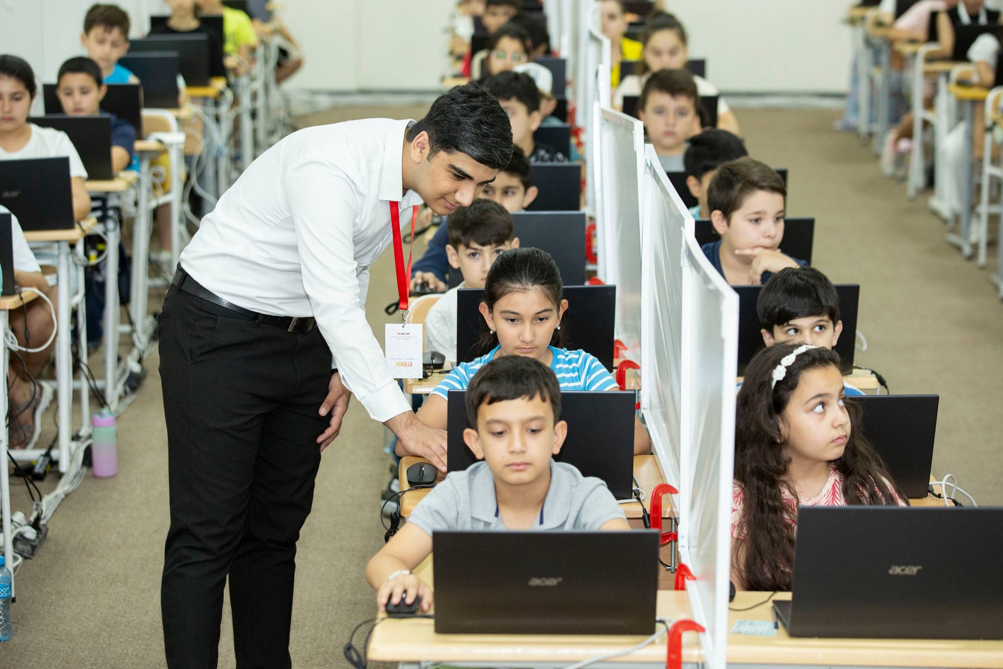 “Deneyap” texnologiya laboratoriyasına şagird seçimi imtahanı keçirilib