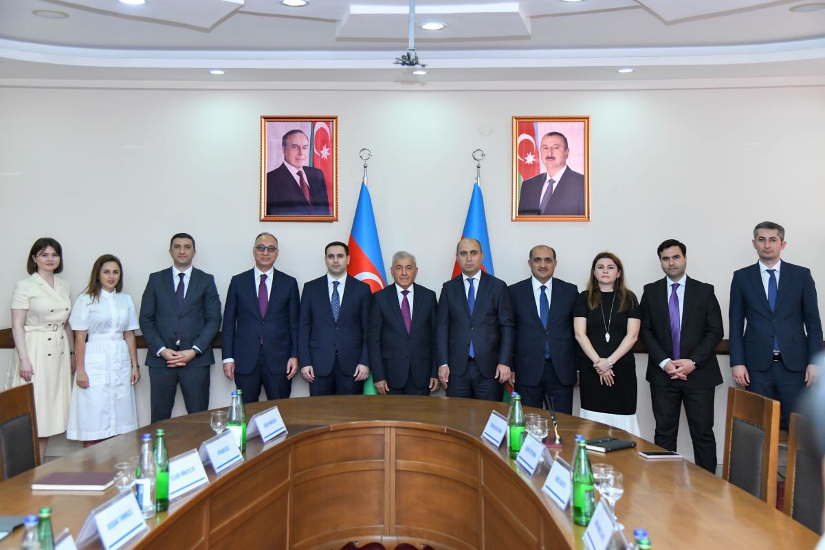 BMU və Qida Təhlükəsizliyi İnstitutu arasında elmi-tədqiqatlara dair anlaşma memorandumu imzalanıb