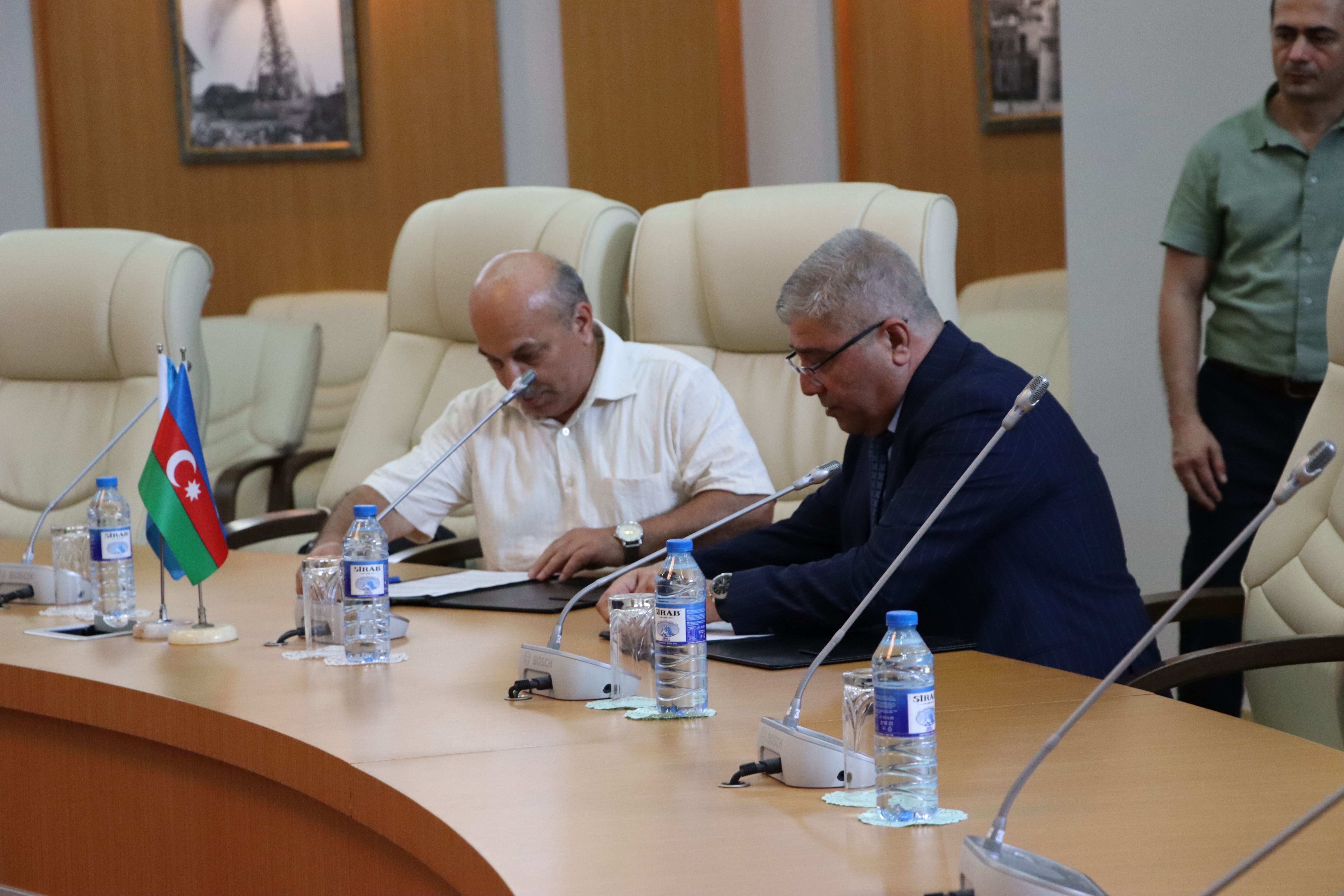 Coğrafiya İnstitutu ilə FHN-in Akademiyası arasında Memorandum imzalanıb