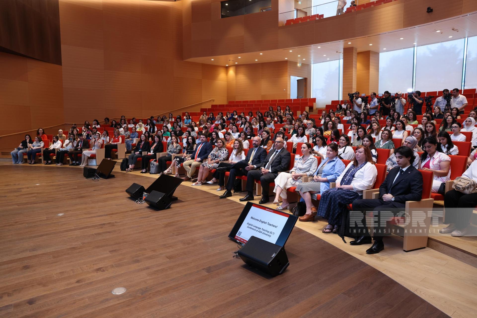 ADA Universitetində ingilis dili müəllimlərinin konfransı keçirilir