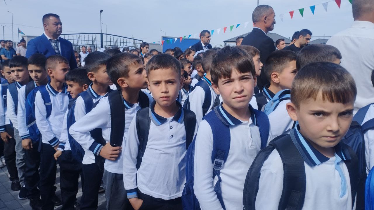 Şamaxı rayonu Bağırlı kənd tam orta məktəbinin yeni binasının açılışı olub