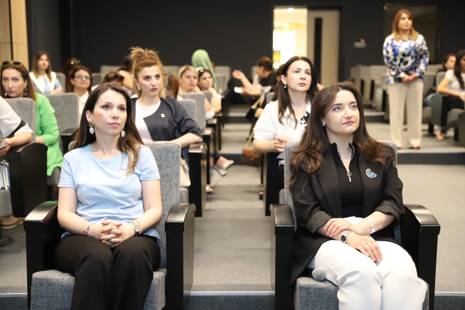 Ümumi təhsil məktəblərinin monitorinqi haqqında hesabat görüşü keçirilib