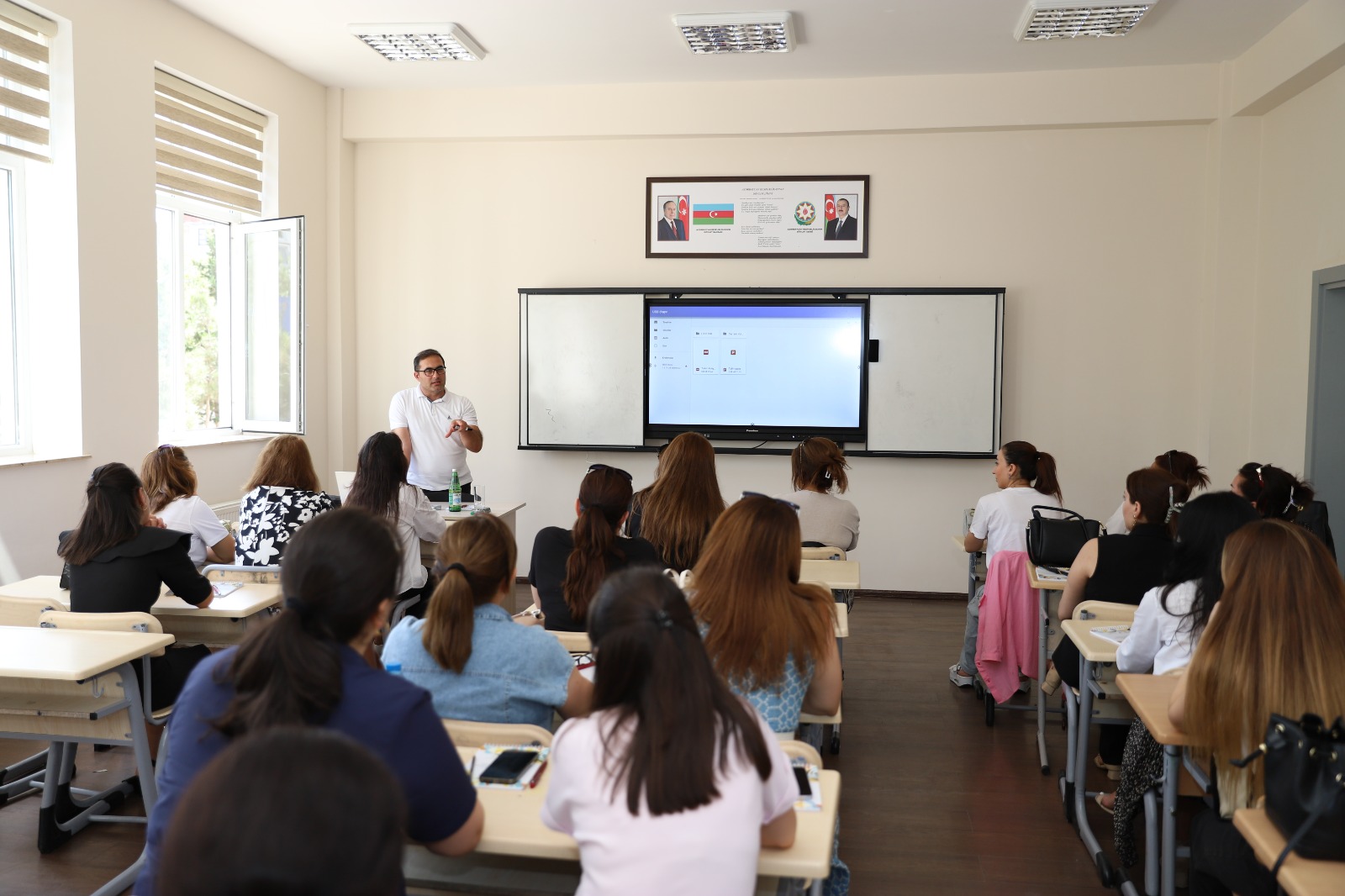“Xüsusi istedadlı uşaqlarla çalışan ixtisaslaşmış liseylərdə tədris proqramının və qiymətləndirmənin təşkili” adlı təlim keçirilib