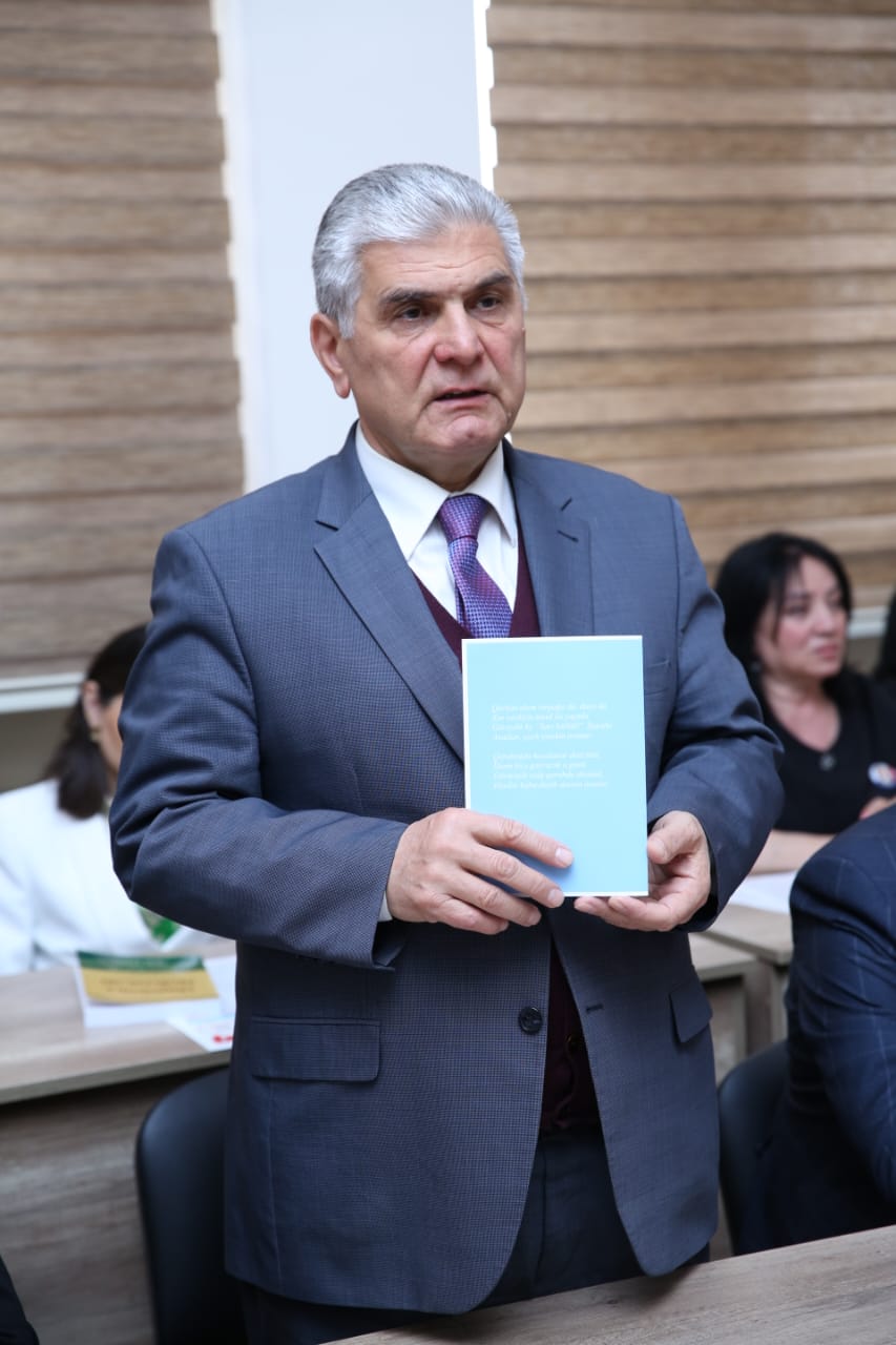 “Heydər Əliyev və Azərbaycan dilinin inkişaf konsepsiyası” əsəri təqdim olunub