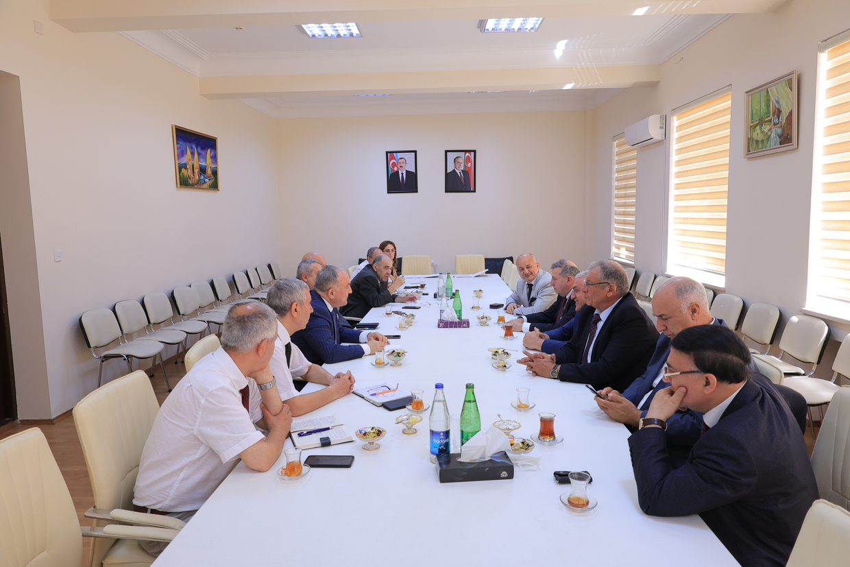 AzTU ilə Milli Aerokosmik Agentliyi arasında anlaşma memorandumu imzalanıb